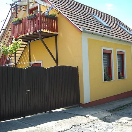 Affittacamere Zách Klára Utcai Visegrád